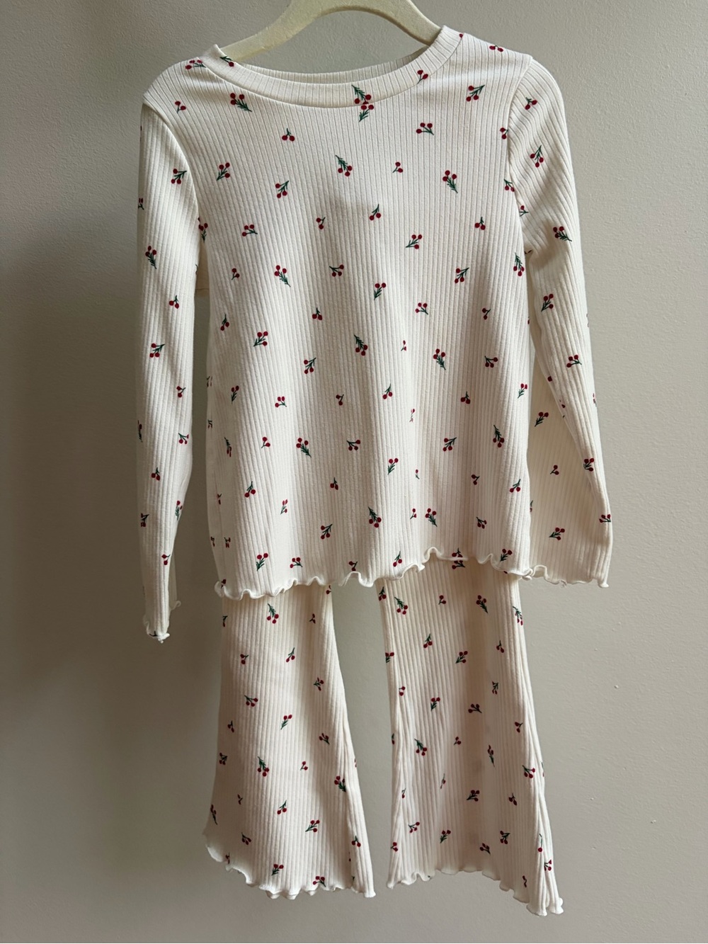 Cat & Jack Cream Ribbed Cherry Set